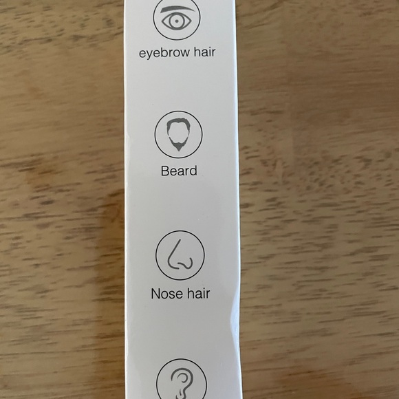 Black and Silver Electric Nose Hair Trimmer - Picture 2 of 4